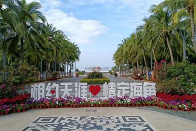 三亞旅游自由行5日游攻略，求靠譜的三亞當(dāng)?shù)貙?dǎo)游推薦
